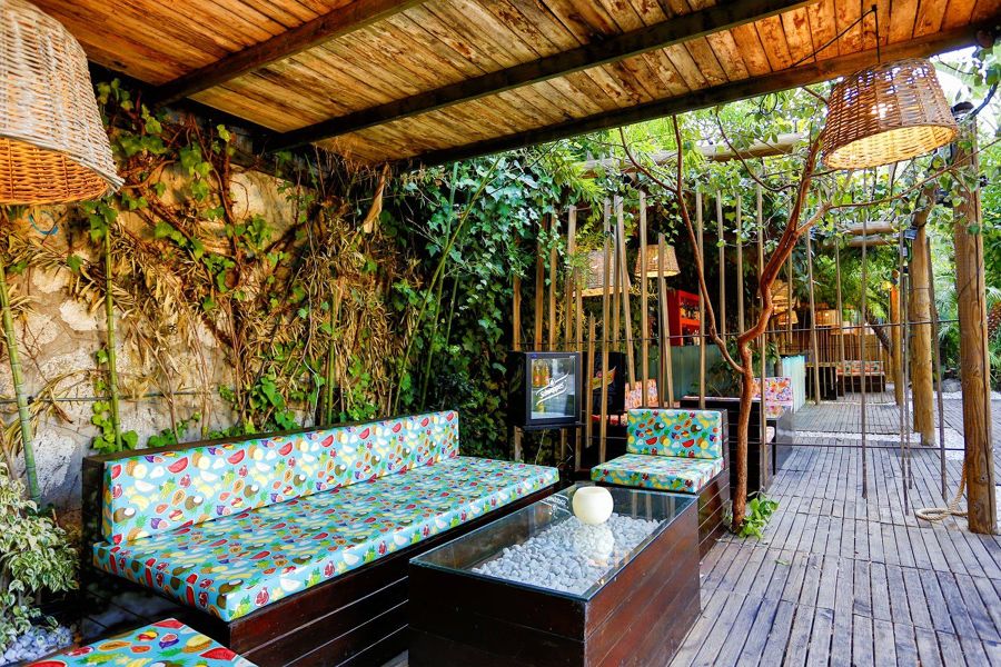 terraza con pergola de madera 2137692