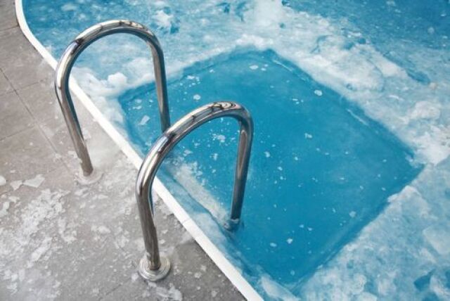 piscine et meteo 7846 640 0